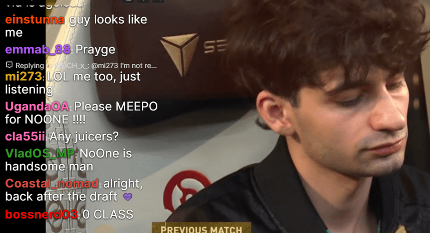Minimal Twitch chat overlay on a live stream
